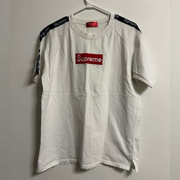 White & Black Supreme T Shirt - Picture 1 of 3